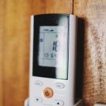 Telecomando di un termostato impostato sui 18 gradi