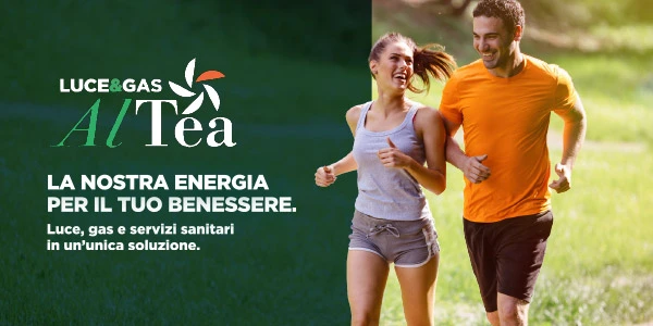 coppia di ragazzi che fa sport immersa nella natura con logo dell'offerta AlTea luce&gas con claim 